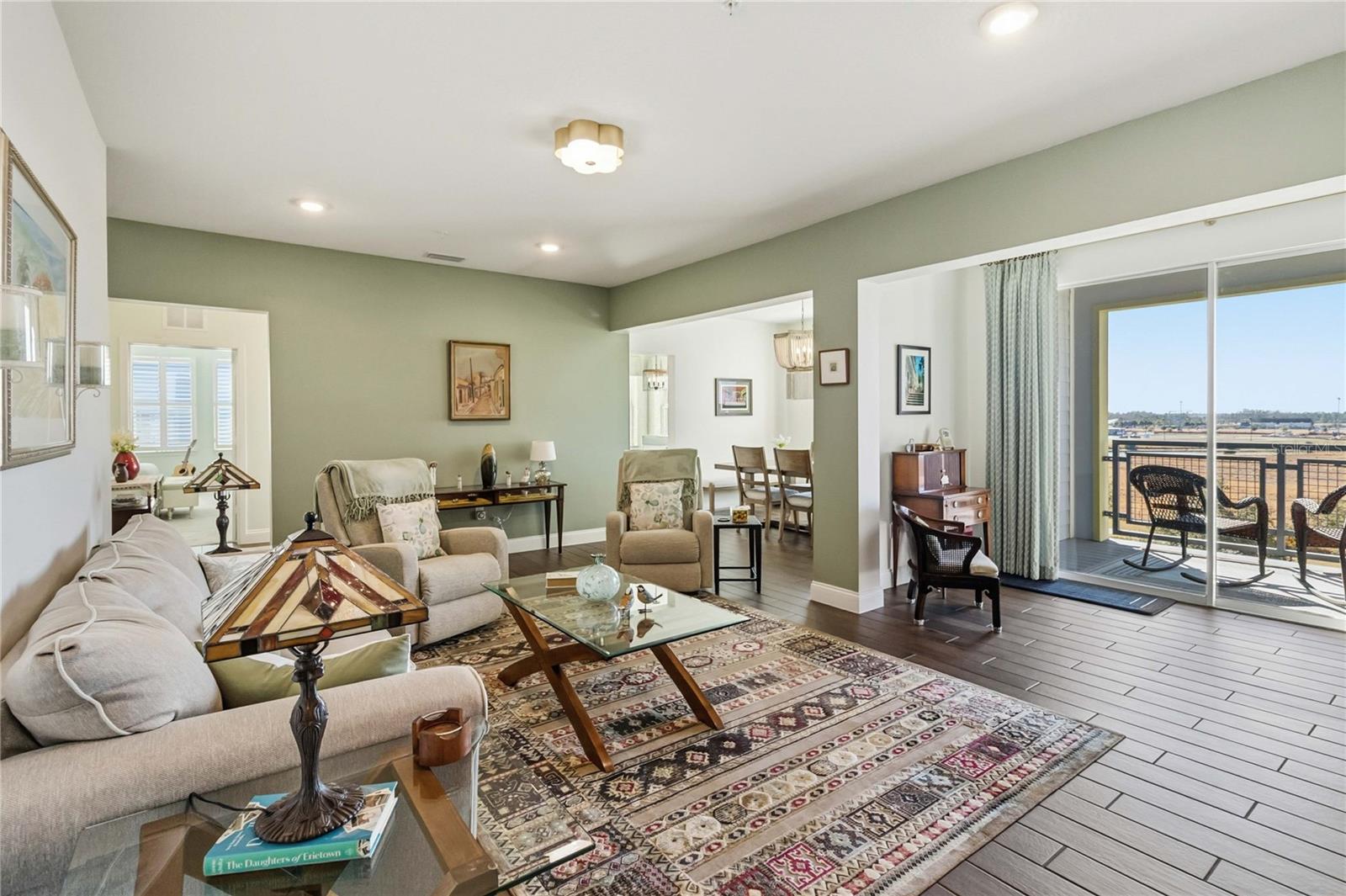 GATHERINGS/LK NONA IV BLDG 4 - Residential