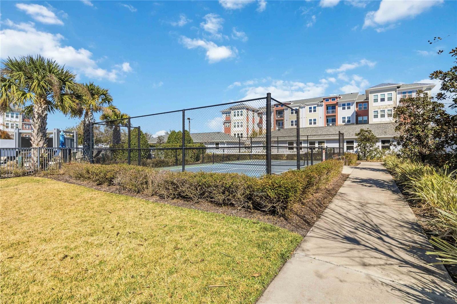 GATHERINGS/LK NONA IV BLDG 4 - Residential