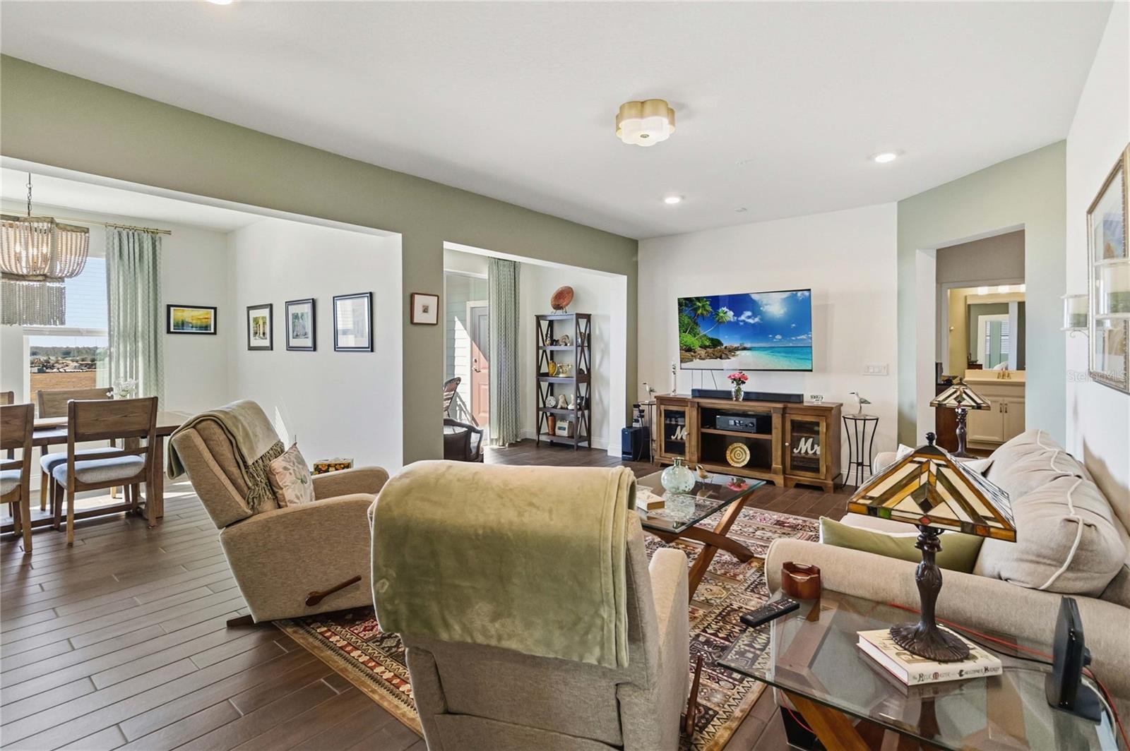 GATHERINGS/LK NONA IV BLDG 4 - Residential