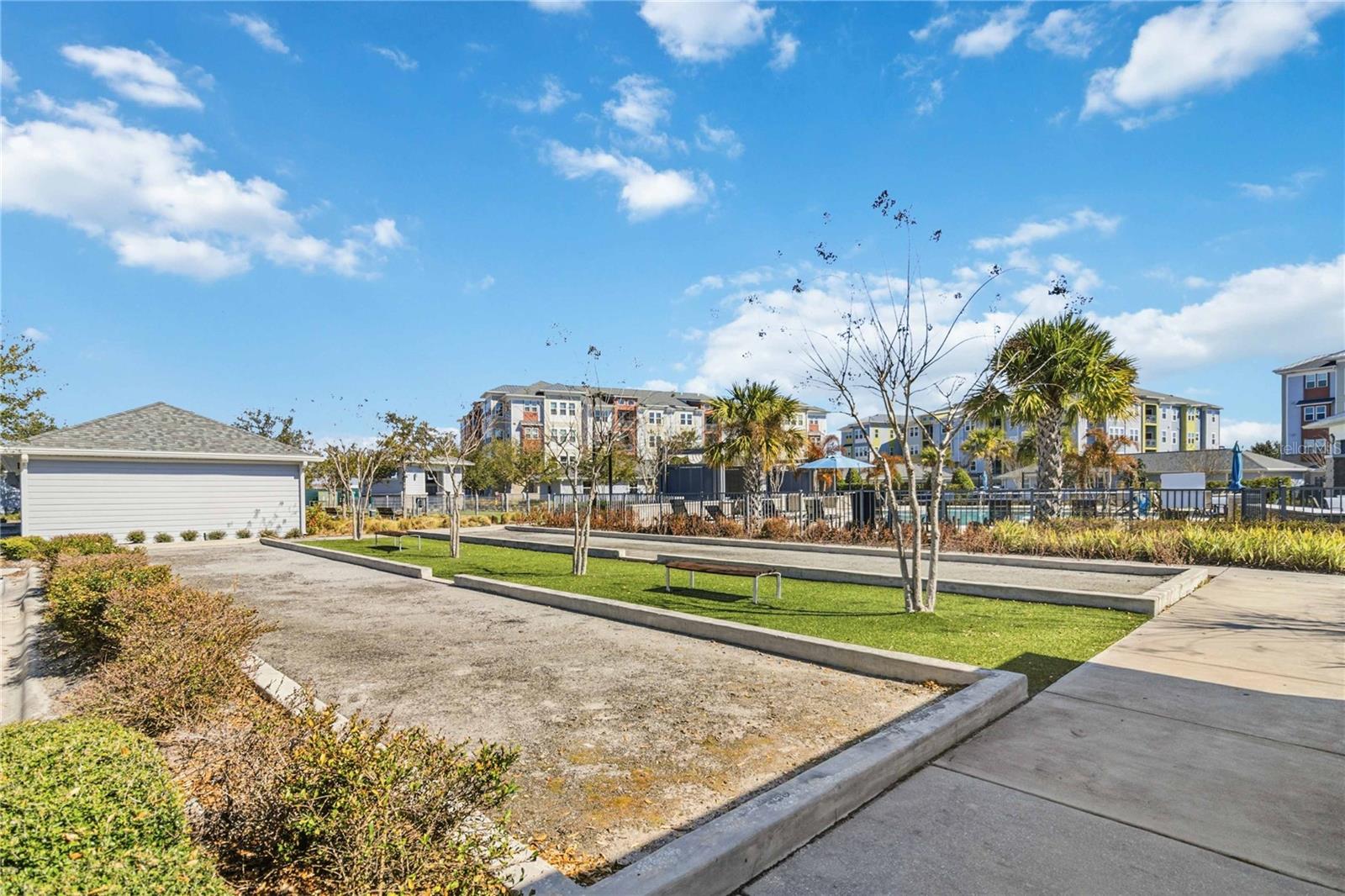 GATHERINGS/LK NONA IV BLDG 4 - Residential