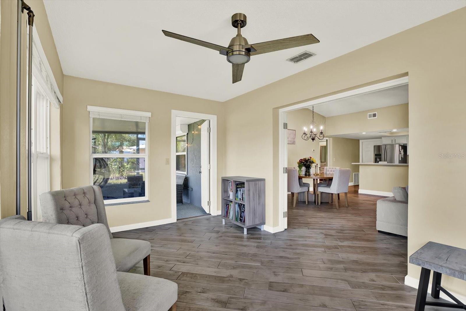 LAKES UNIT II PH I SEC I THE - Residential