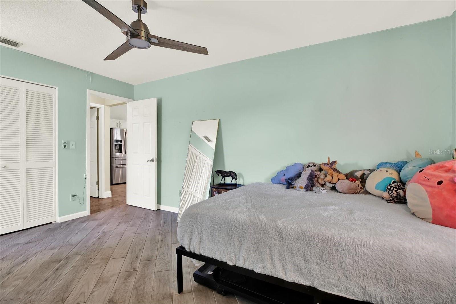 LAKES UNIT II PH I SEC I THE - Residential