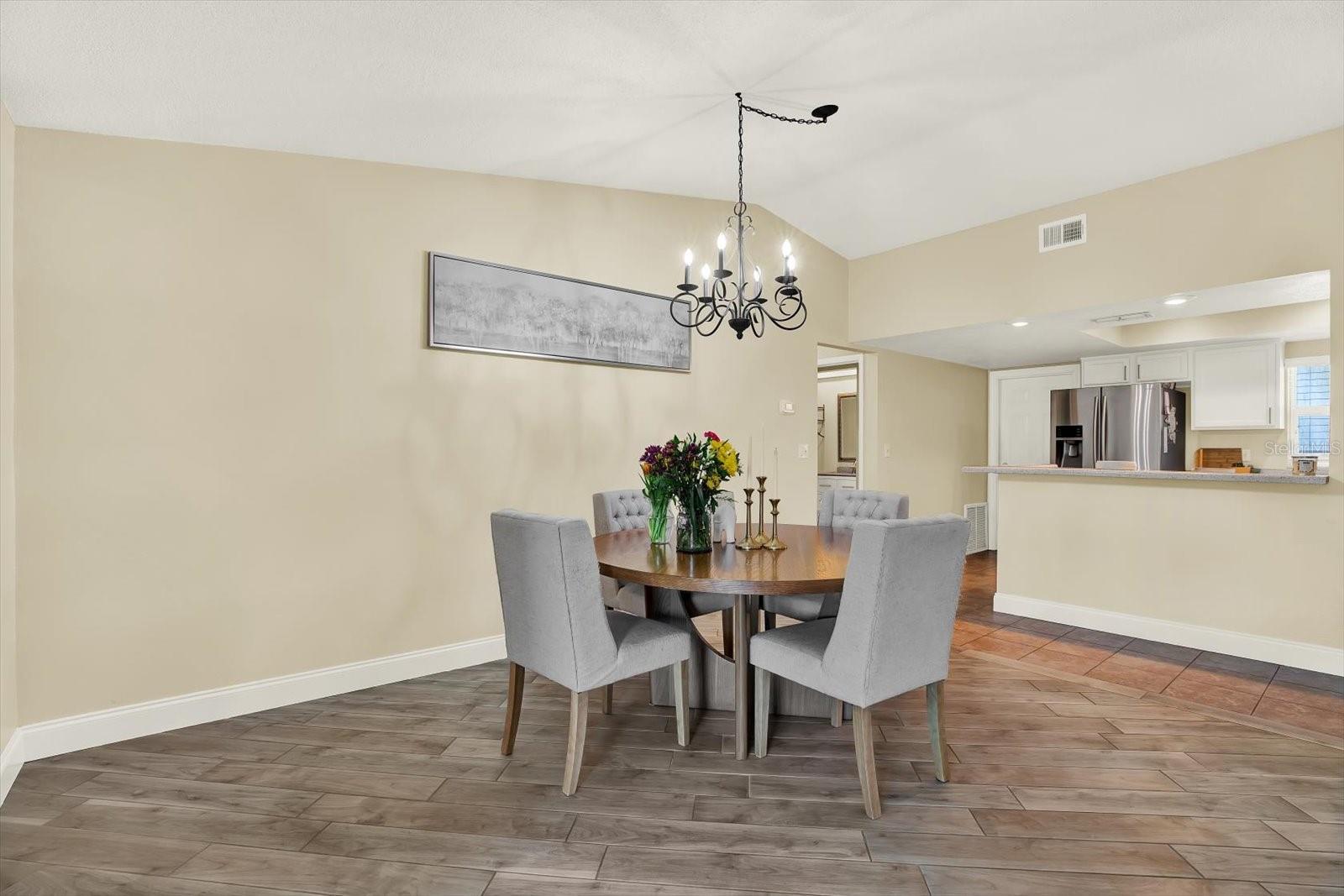 LAKES UNIT II PH I SEC I THE - Residential