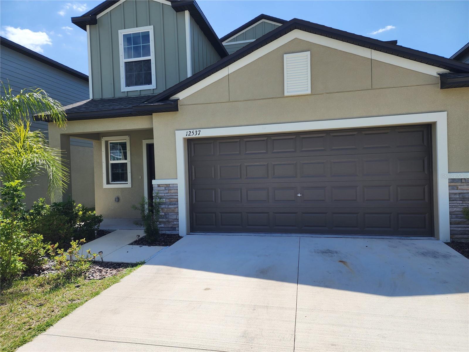 New two story property with five bedrooms, where the main bedroom is located downstairs. Two and a half bathrooms and have been built in 2024. Ideally, Fully fenced and no backyard neighbors.