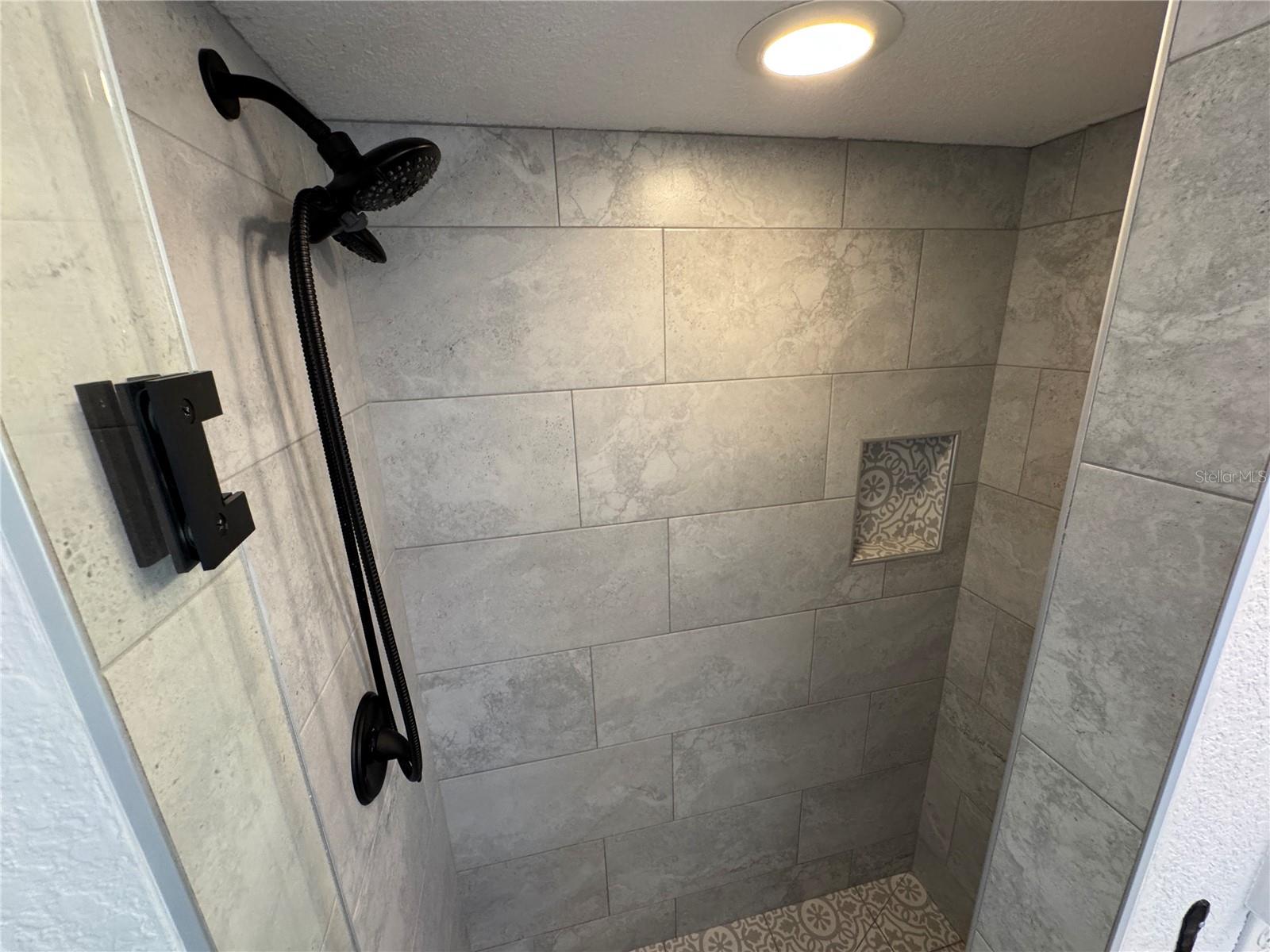 PORT CHARLOTTE SUB 04 - Residential Lease