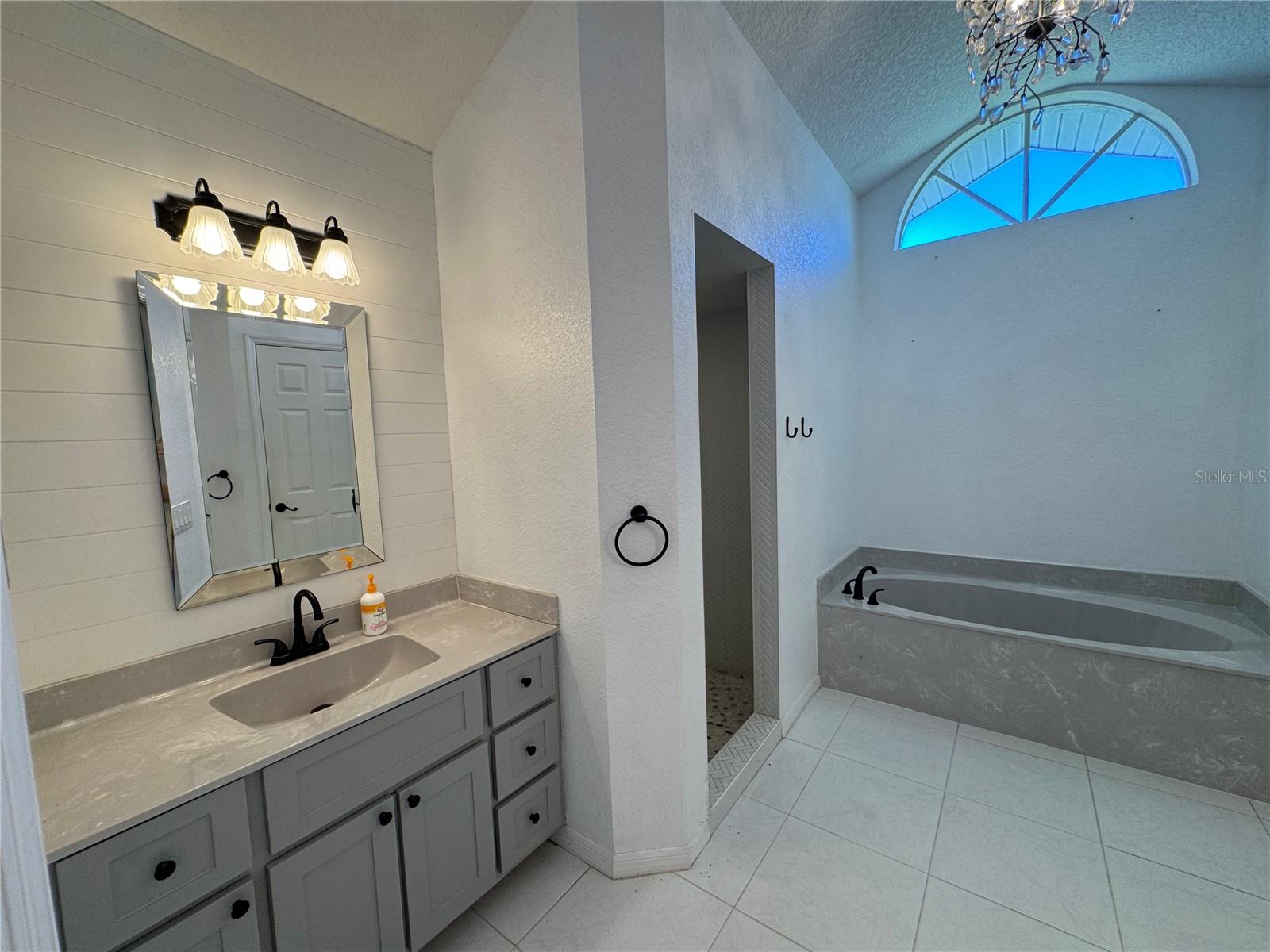 PORT CHARLOTTE SUB 04 - Residential Lease