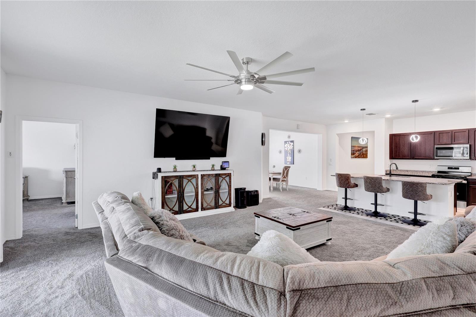 CALESA TOWNSHIP ROAN HILLS PH - Residential
