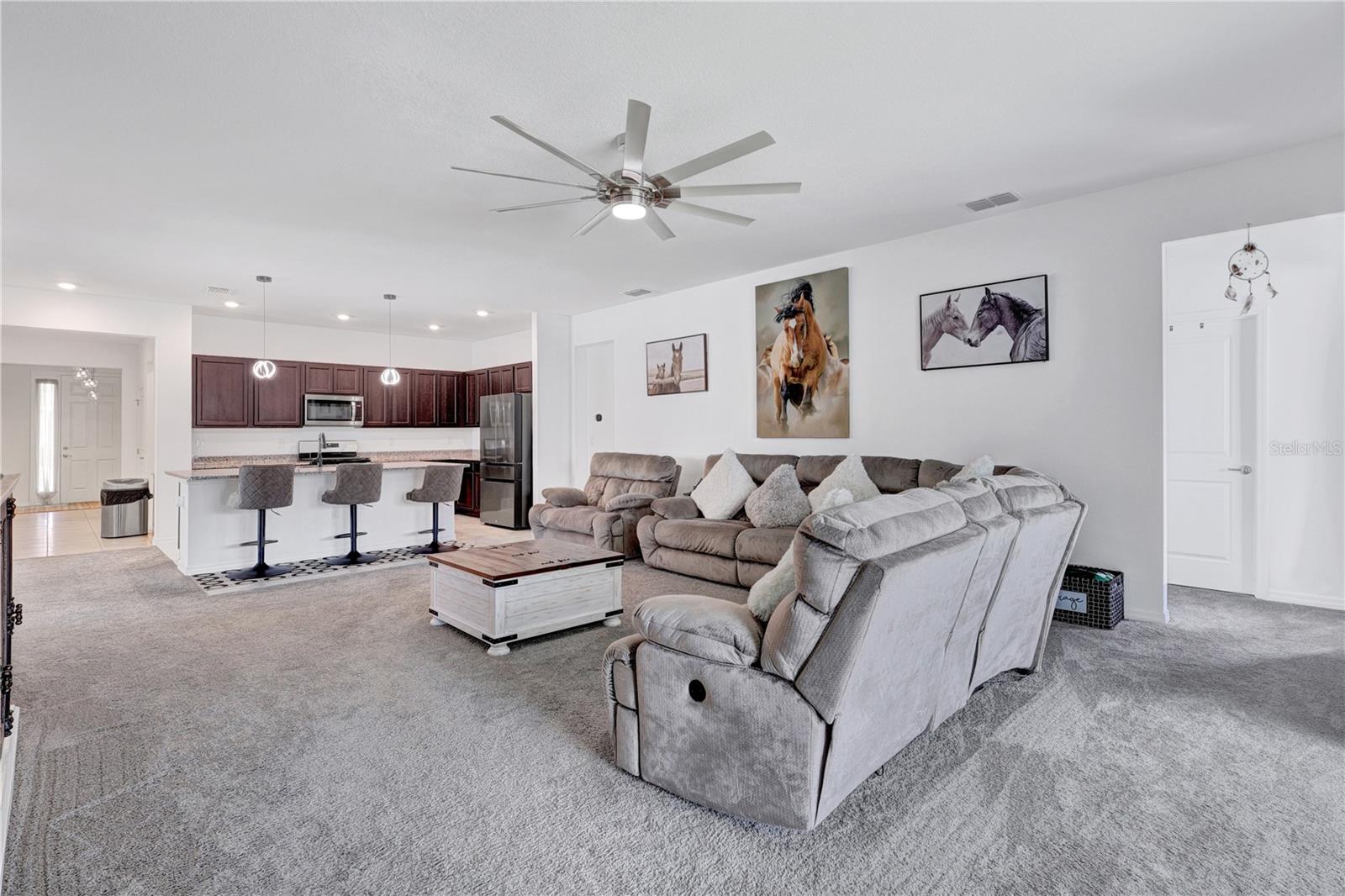 CALESA TOWNSHIP ROAN HILLS PH - Residential