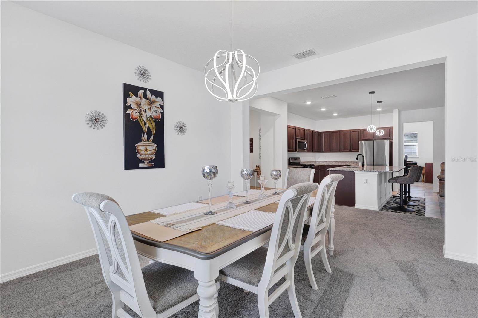 CALESA TOWNSHIP ROAN HILLS PH - Residential