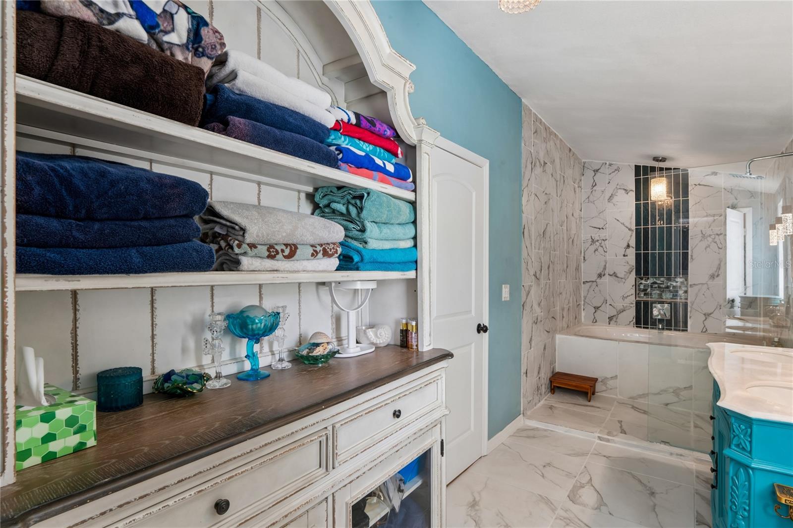 SPRING HILL - Residential