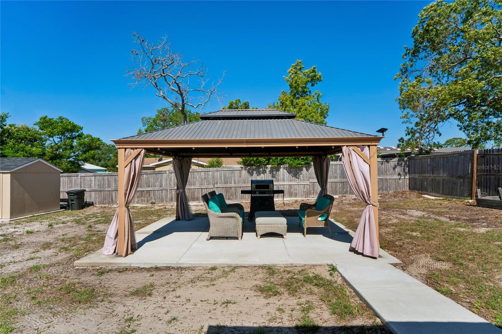 SPRING HILL - Residential