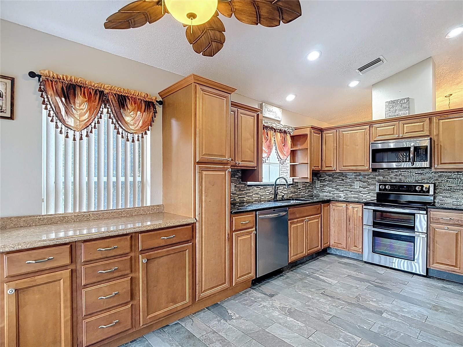 BEACON WOODS EAST - Residential