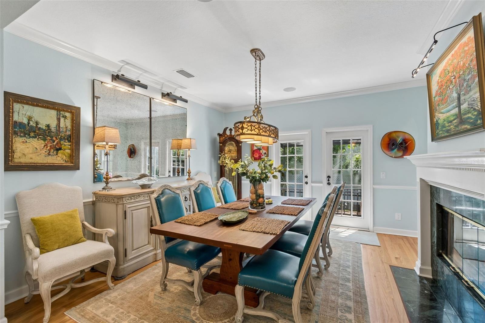 BAYSHORE COURT - Residential