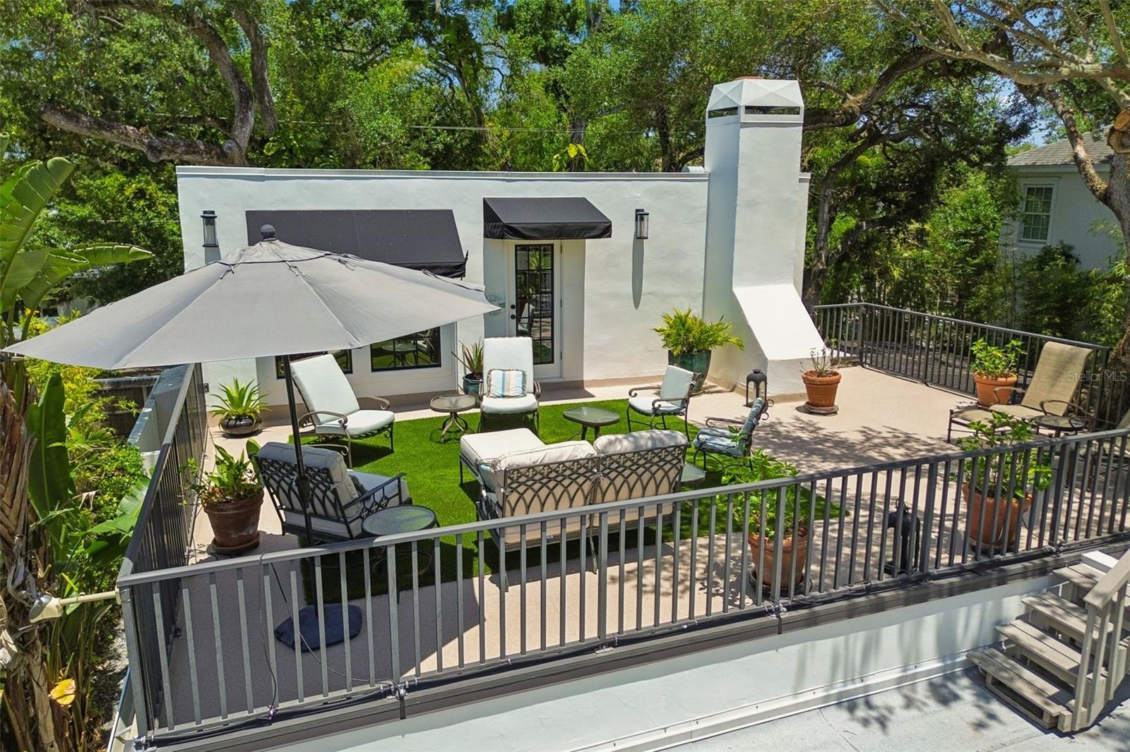 BAYSHORE COURT - Residential