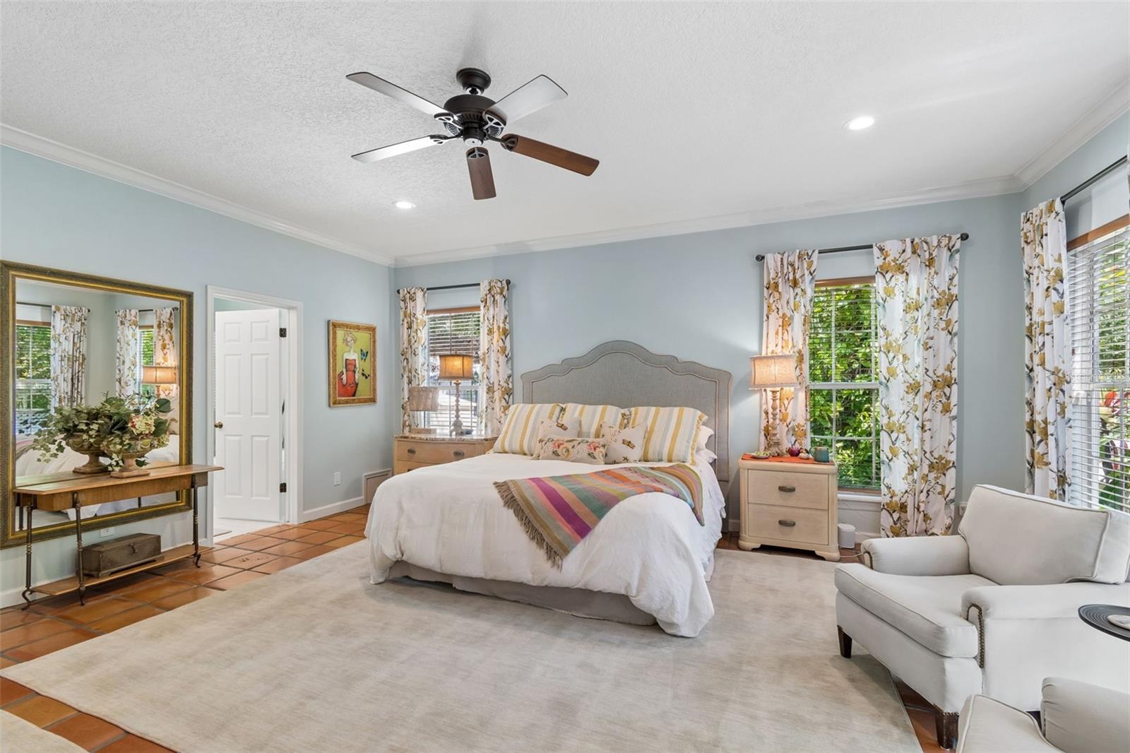 BAYSHORE COURT - Residential