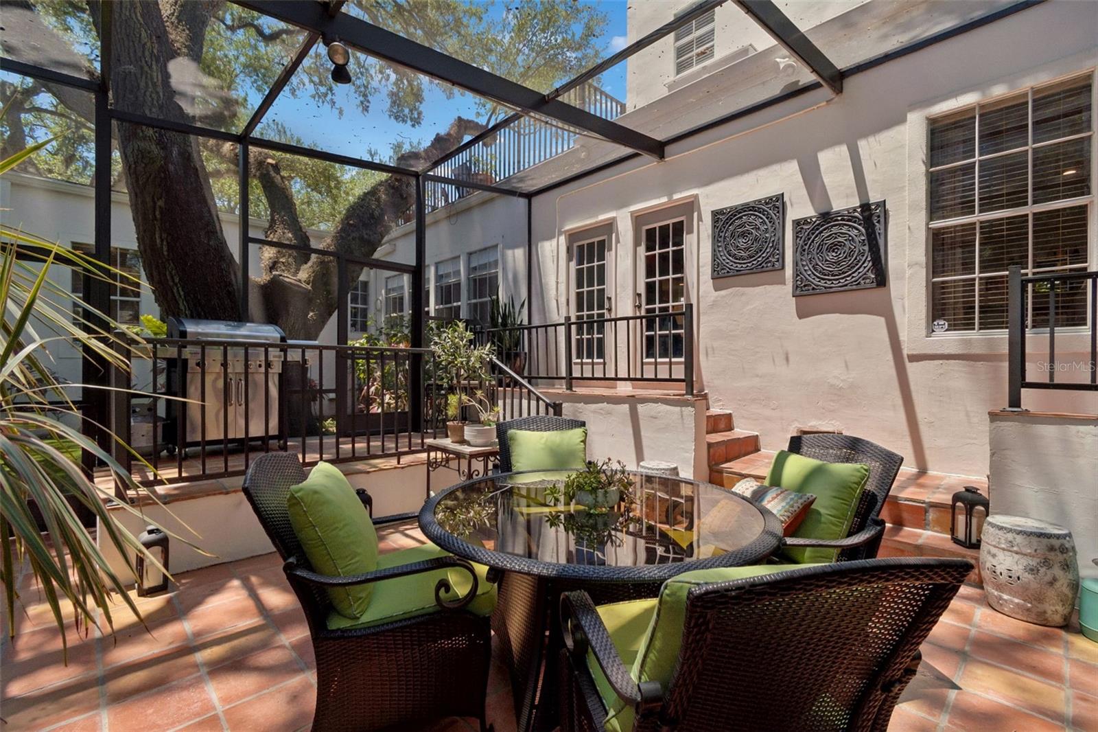 BAYSHORE COURT - Residential