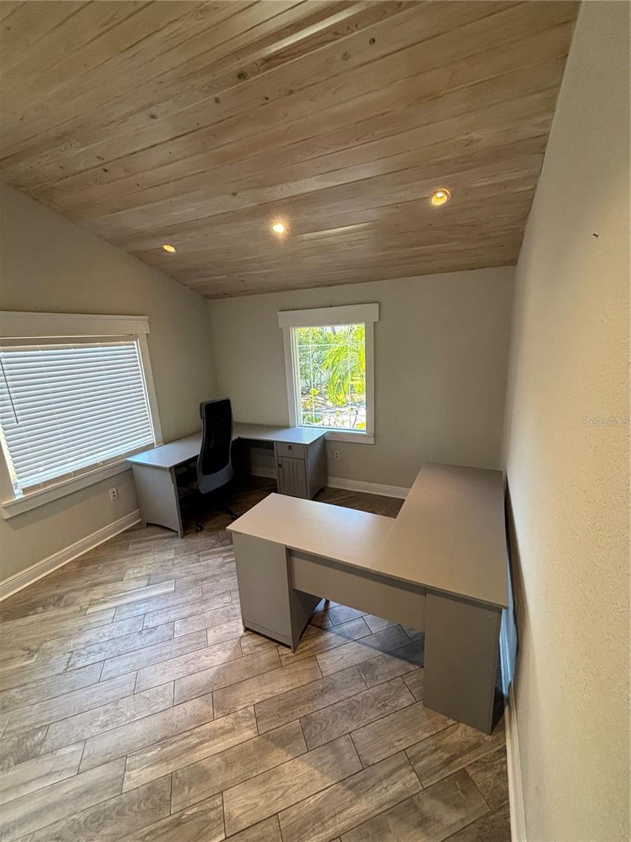 BIDWELLS WILDWOOD PARK - Commercial Lease