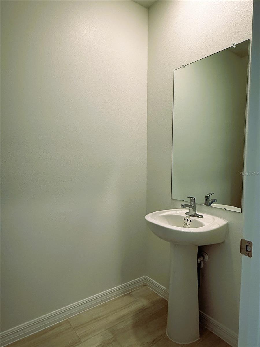 ANGELINE - Residential Lease