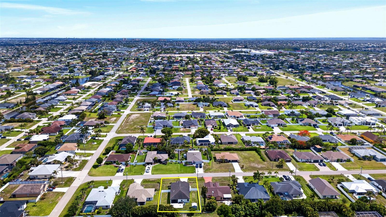 CAPE CORAL - Residential
