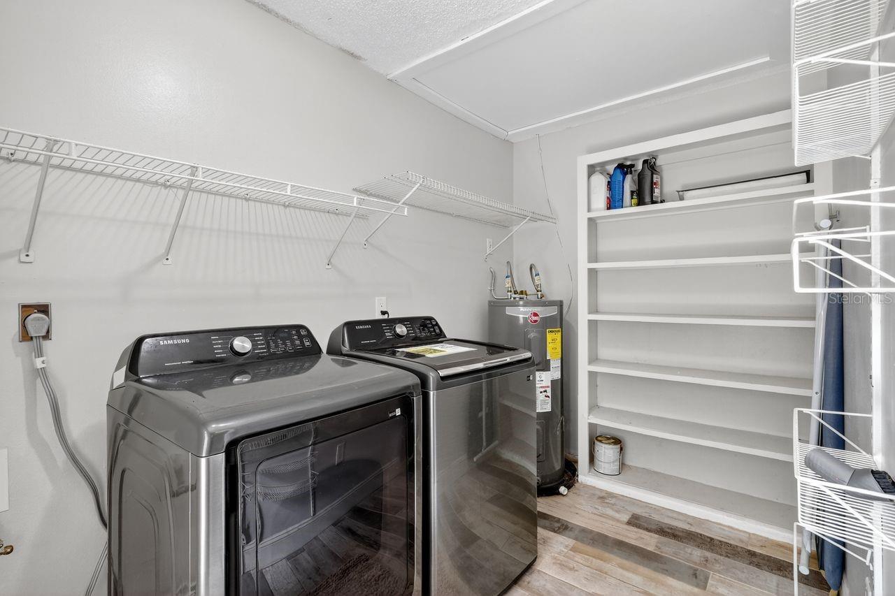 SOUTHPOINTE SHORES - Residential