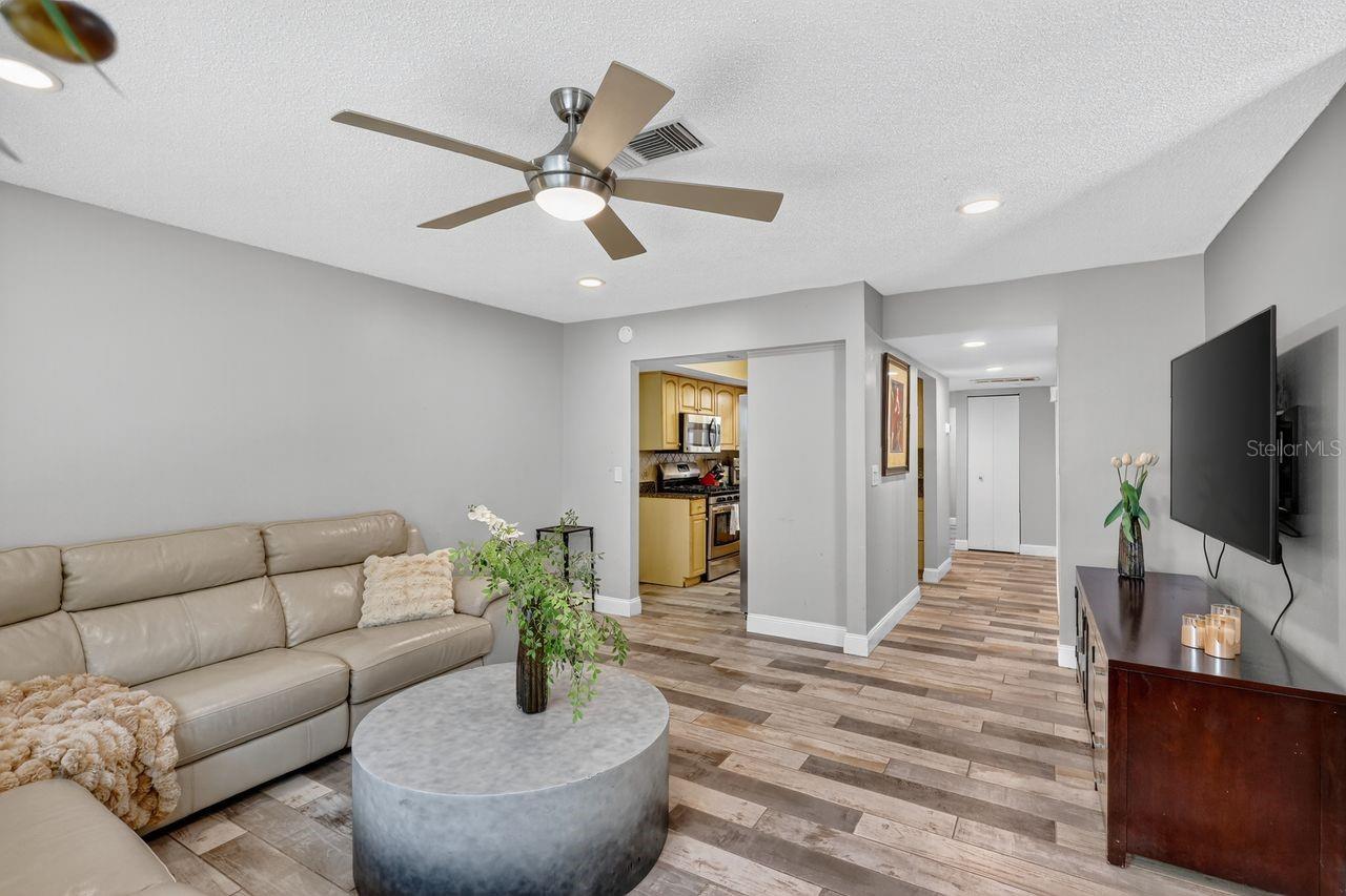 SOUTHPOINTE SHORES - Residential