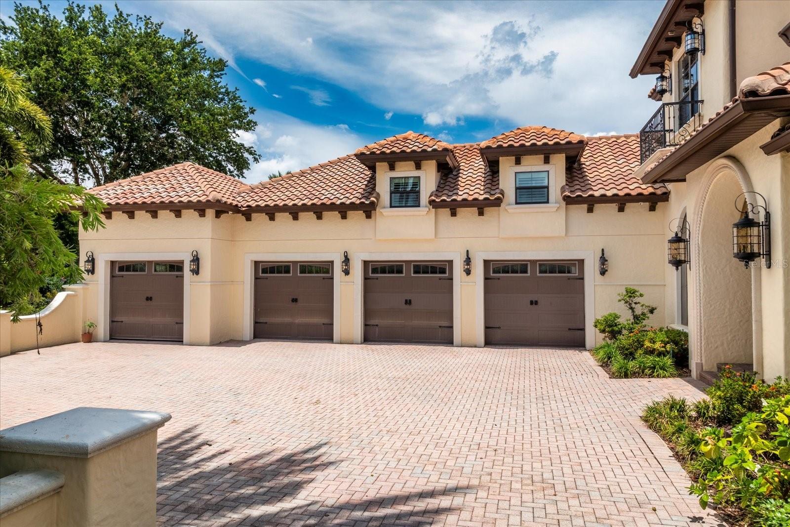 9253 TIBET POINTE CIR