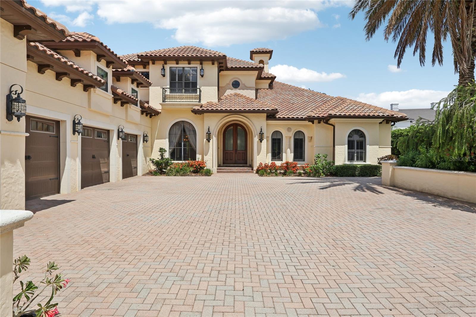 9253 TIBET POINTE CIR