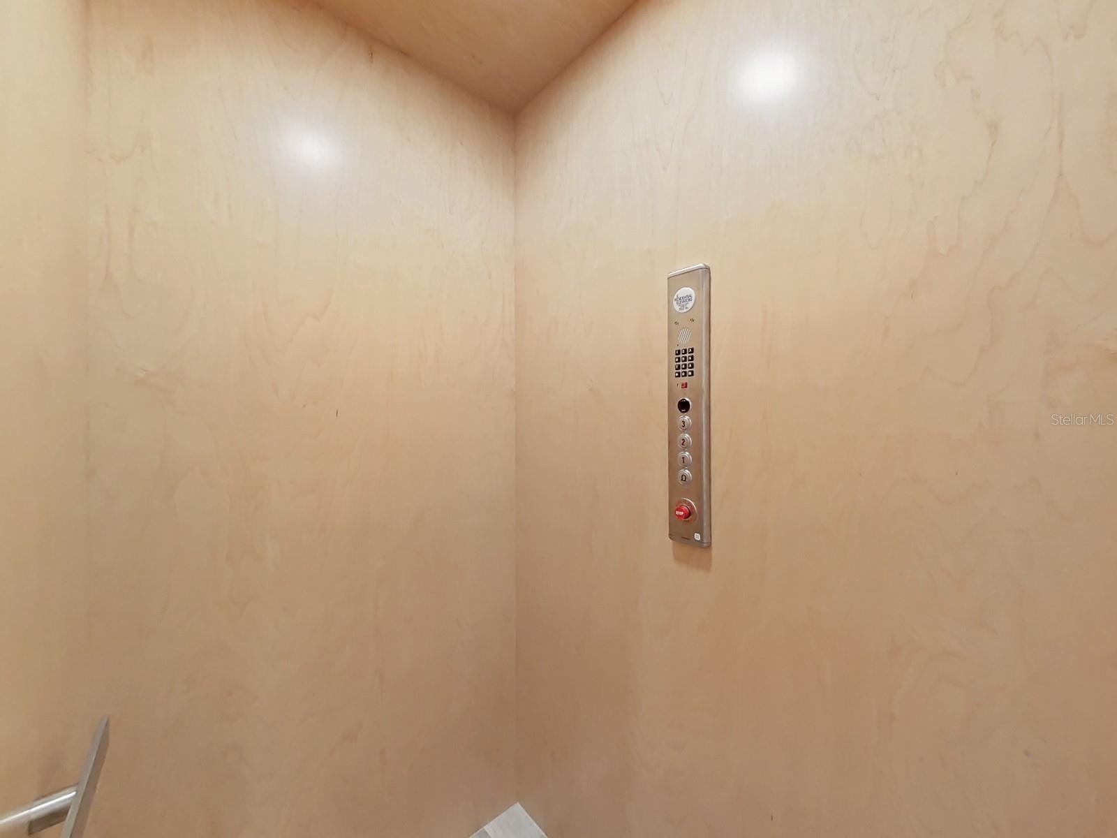 RITZ-CARLTON RESIDENCES - Residential