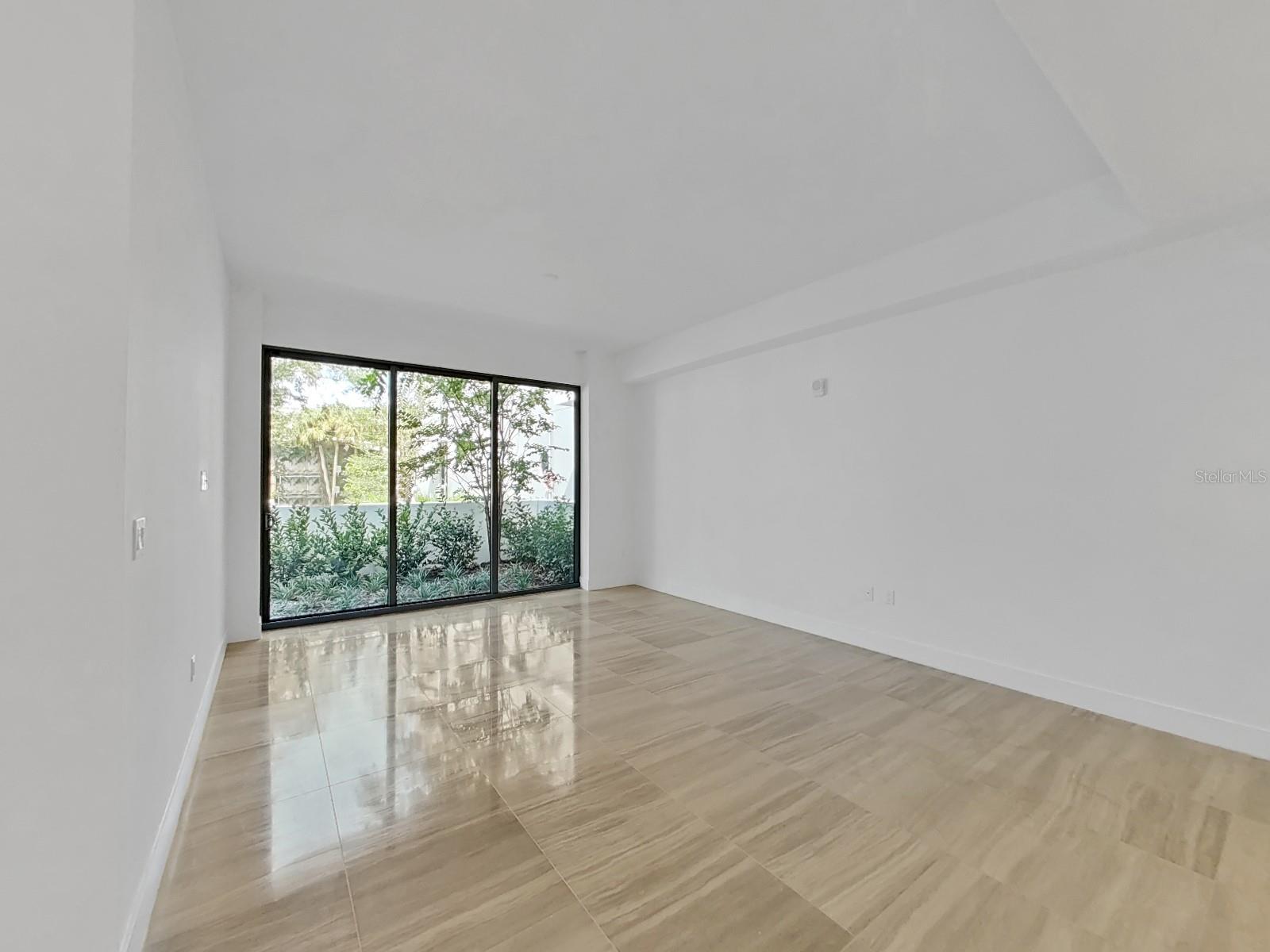 RITZ-CARLTON RESIDENCES - Residential