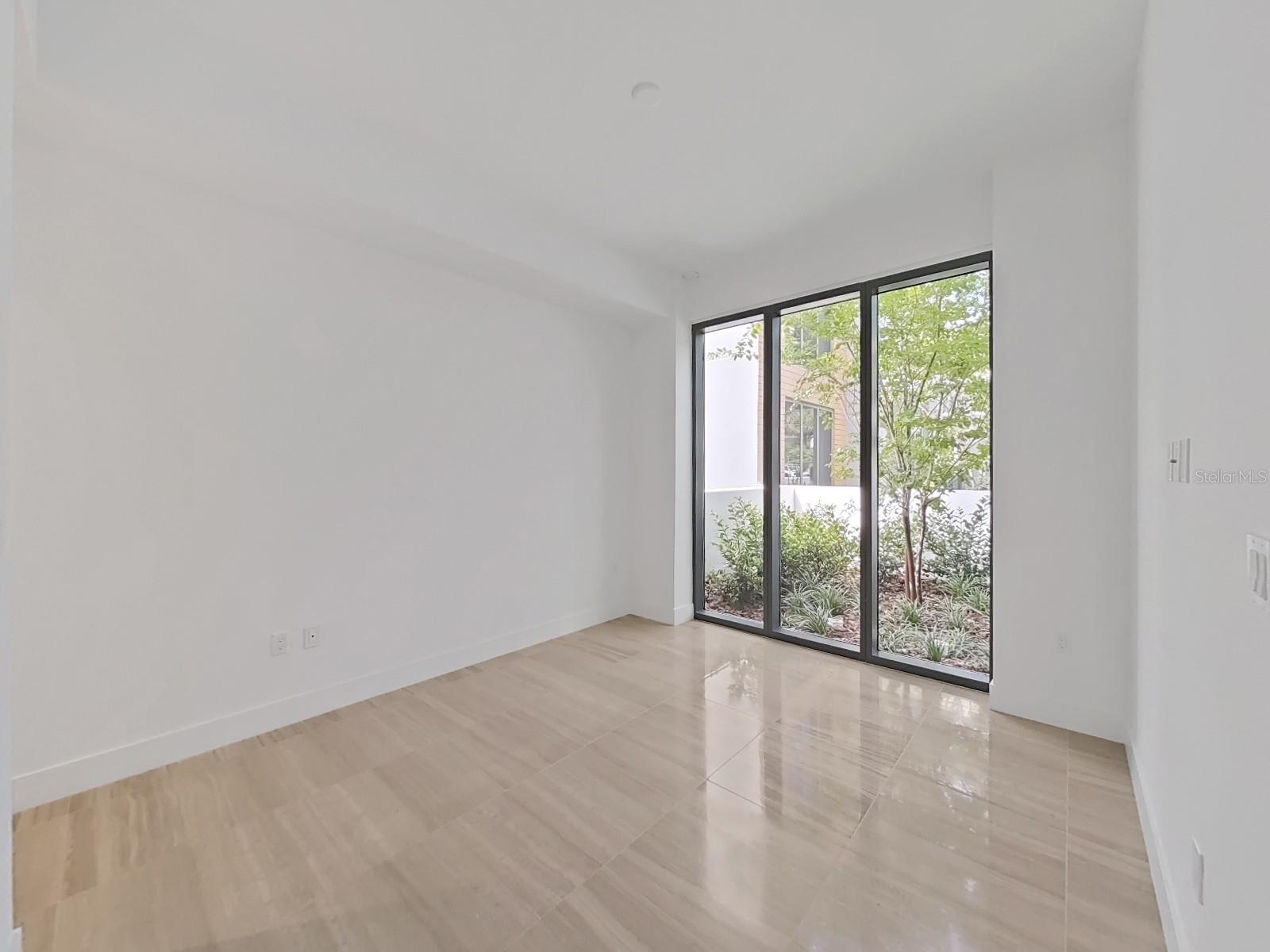 RITZ-CARLTON RESIDENCES - Residential