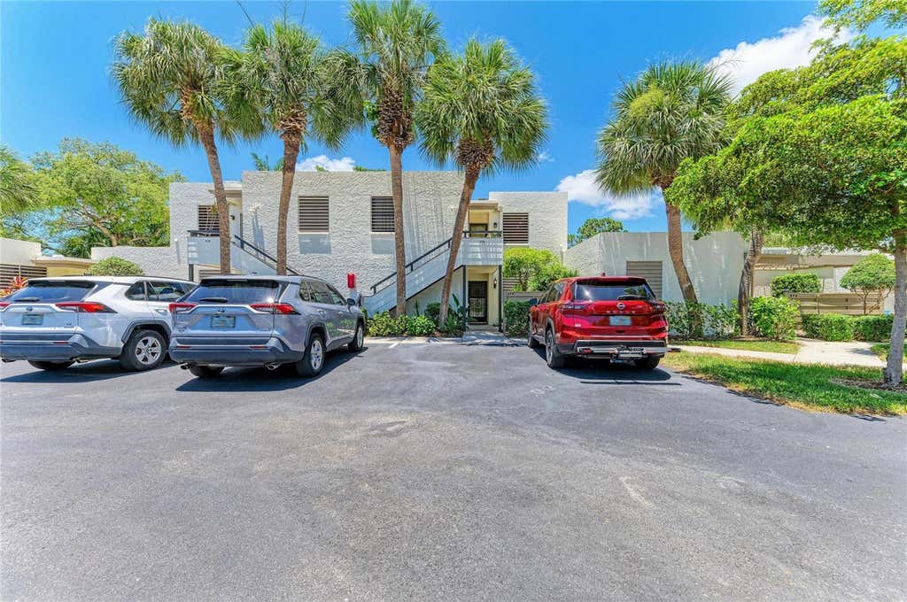 Photo of 376 Springdale Drive, Bradenton, FL 34210 (MLS # A4697714)