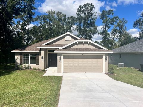 Photo of 8279 SE 159th Place, Summerfield, FL 34491 (MLS # OM694293)