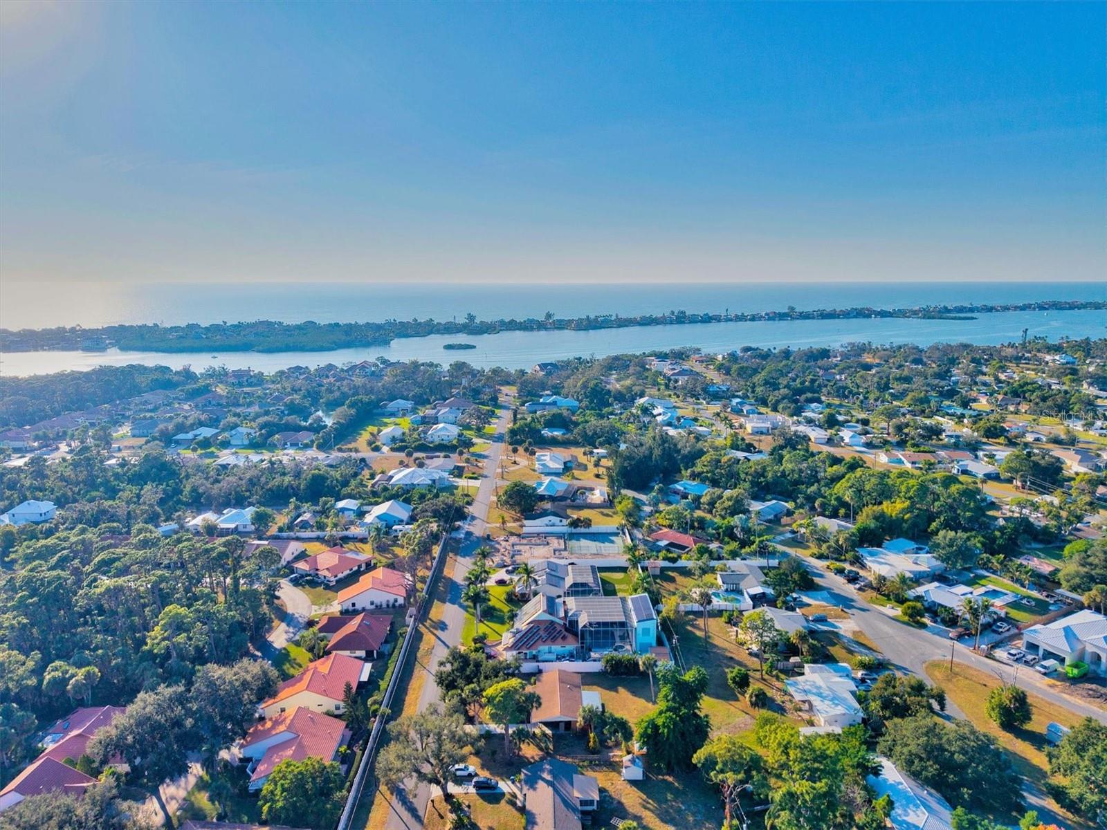 LAUREL VILLA - Residential