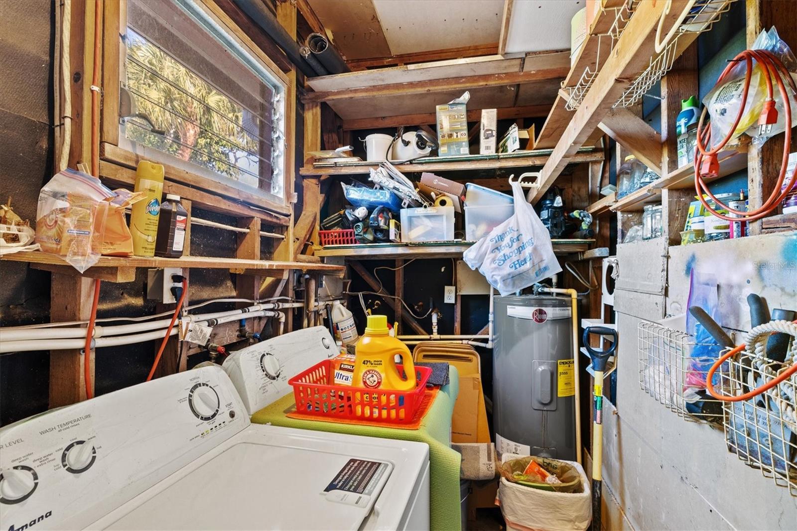 LAUREL VILLA - Residential