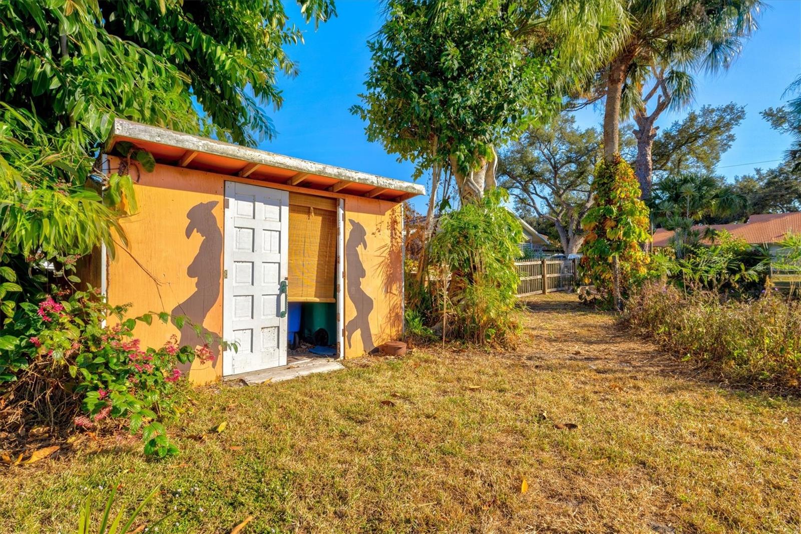 LAUREL VILLA - Residential