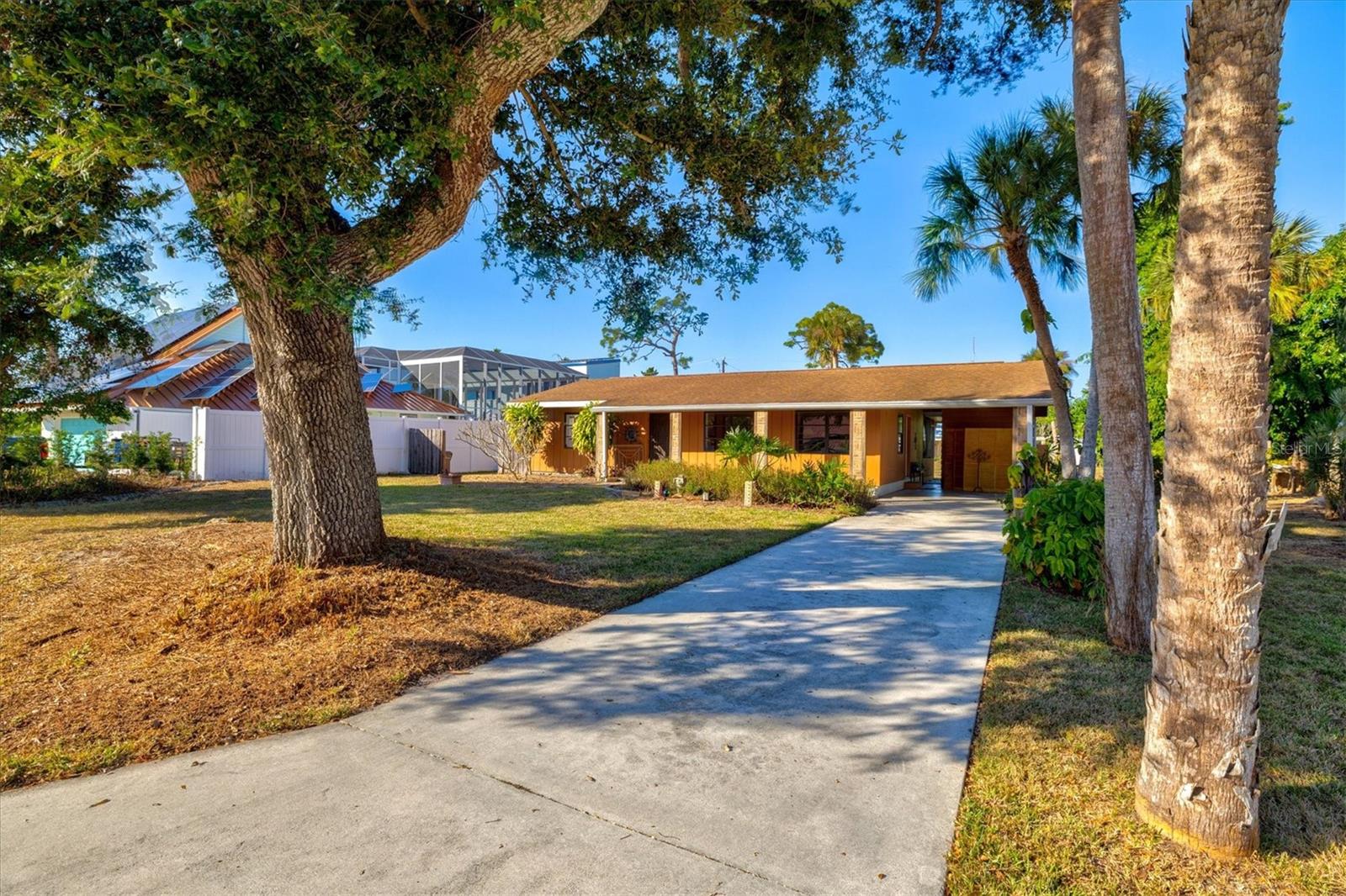 LAUREL VILLA - Residential