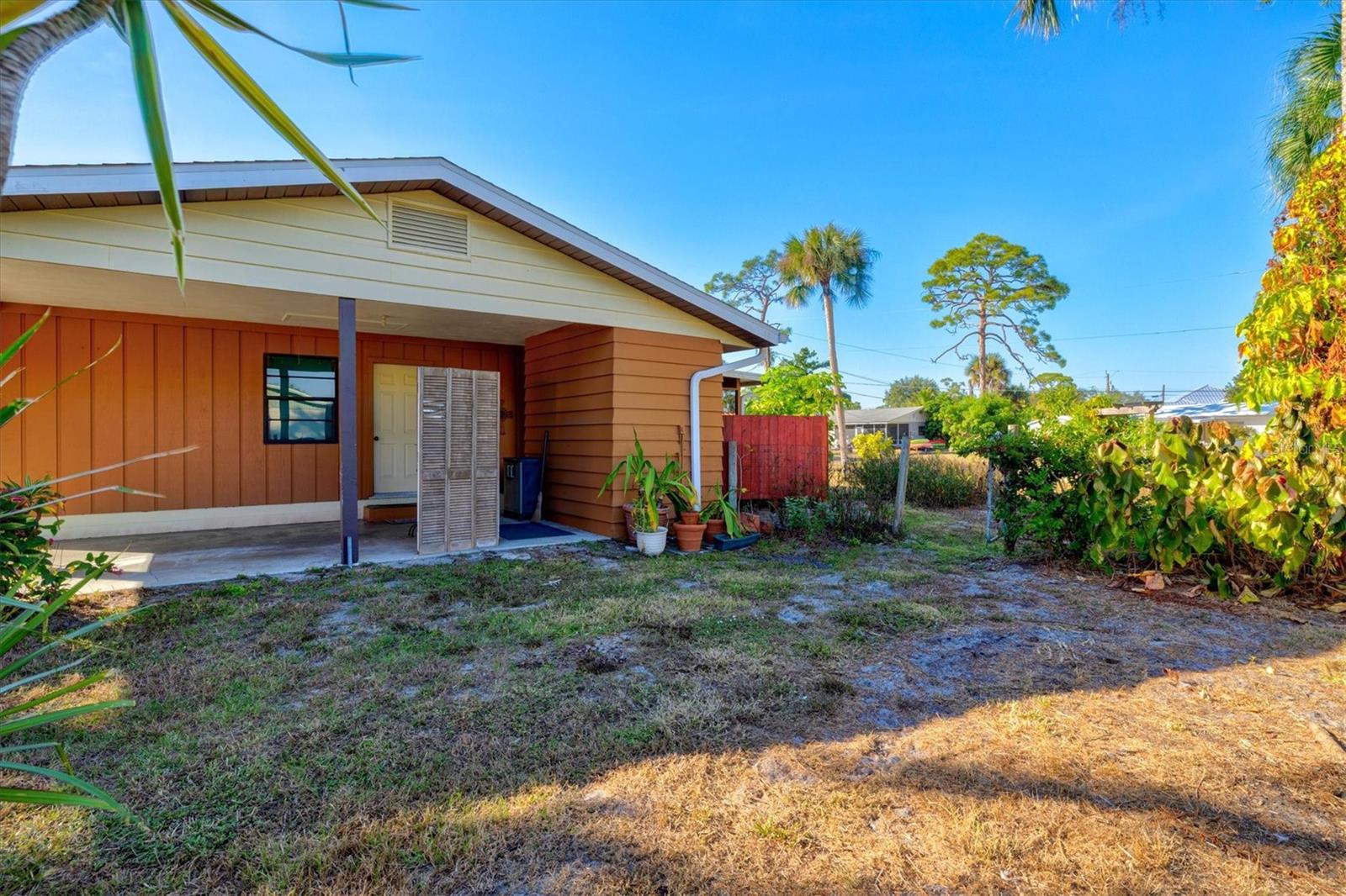 LAUREL VILLA - Residential