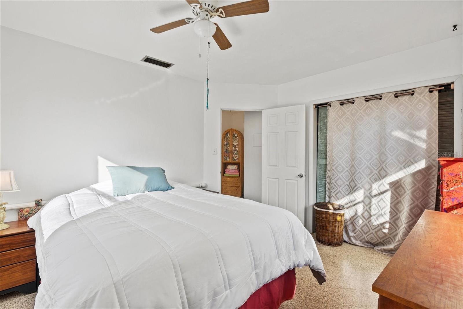 LAUREL VILLA - Residential