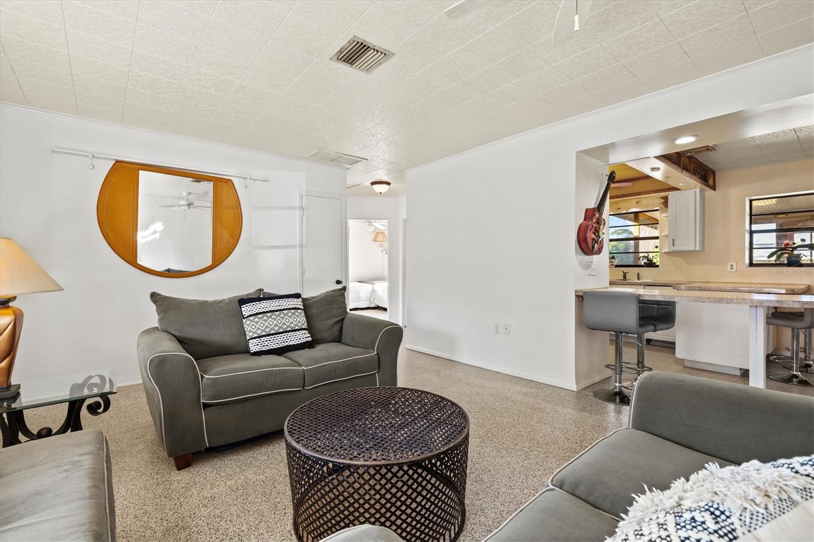 LAUREL VILLA - Residential