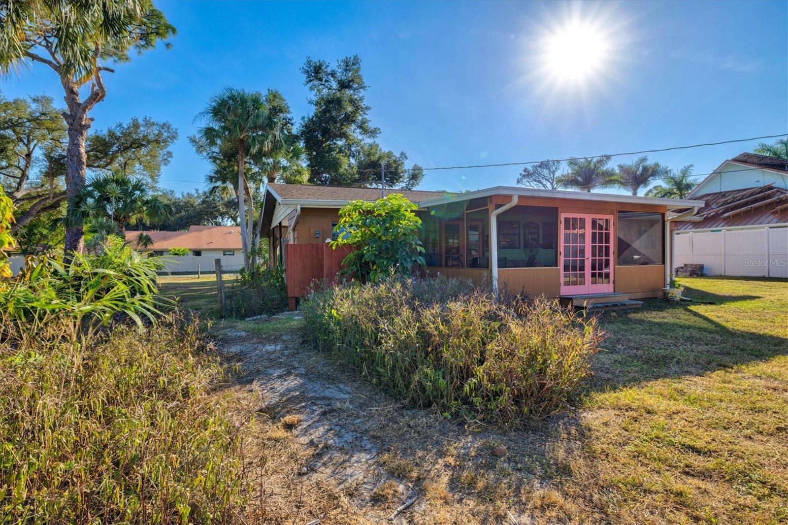 LAUREL VILLA - Residential