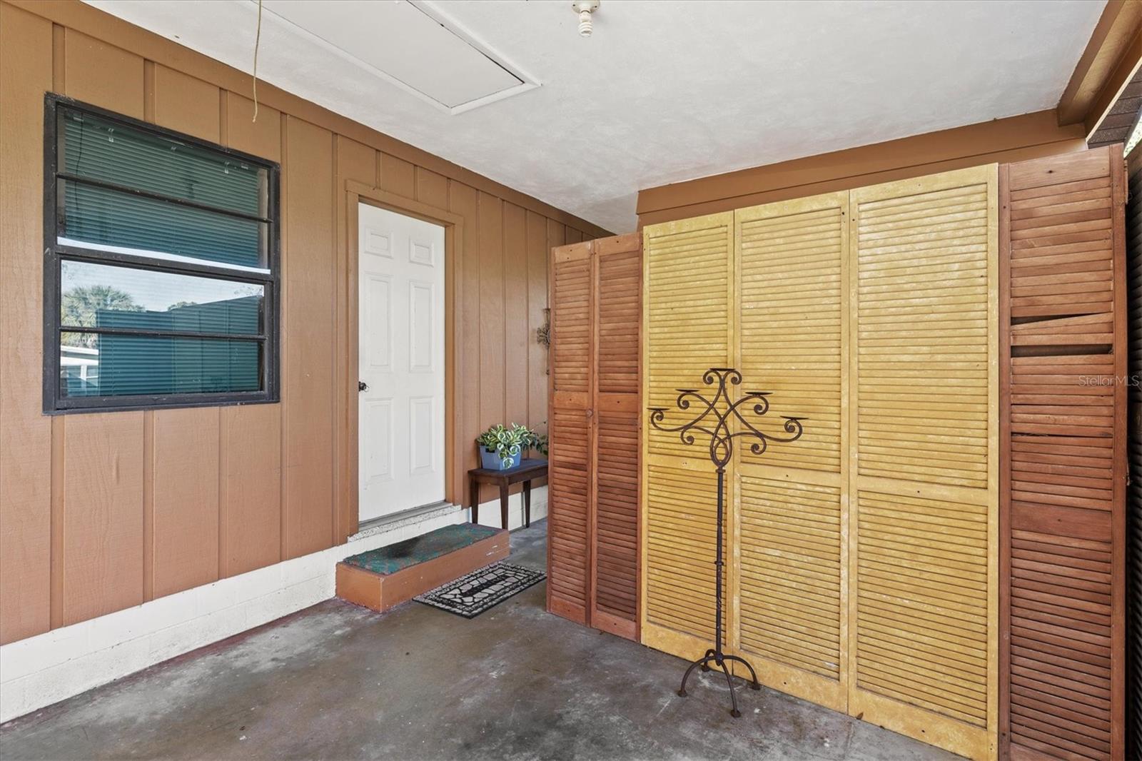 LAUREL VILLA - Residential