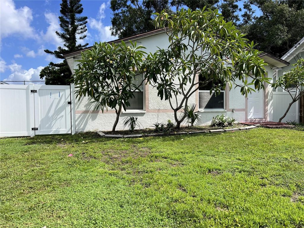 Photo of 5145 Preston Avenue S, Gulfport, FL 33707 (MLS # TB8418512)