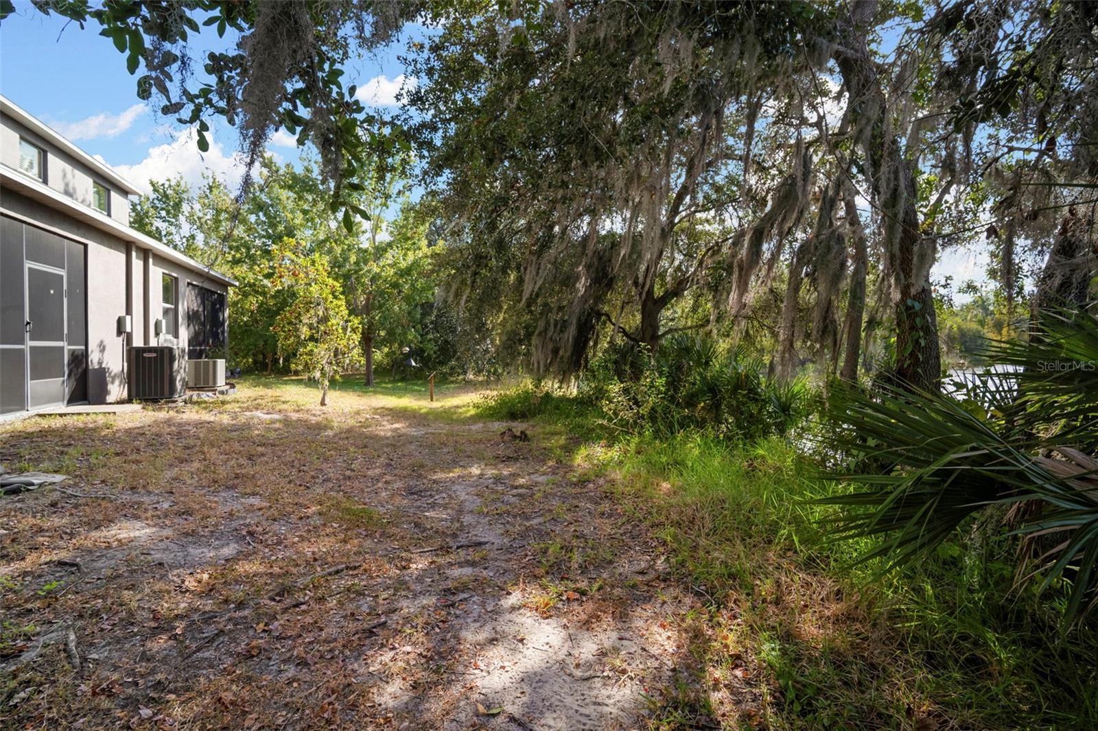 RIVERVIEW LAKES - Residential