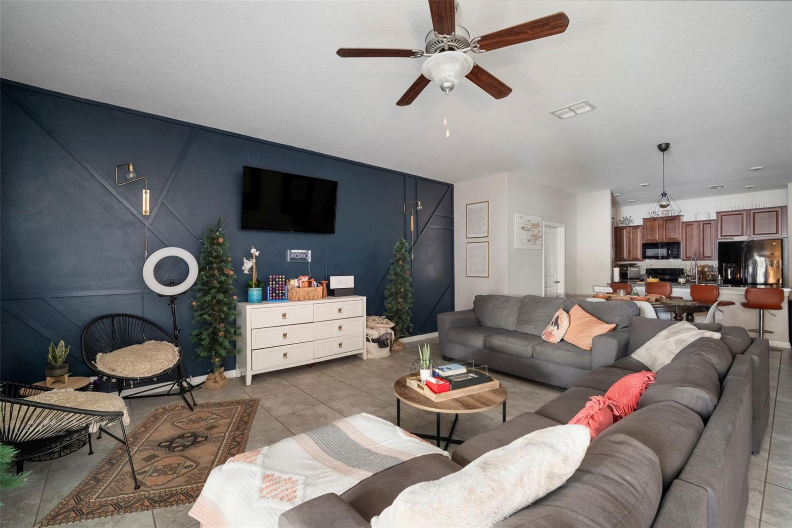 RIVERVIEW LAKES - Residential