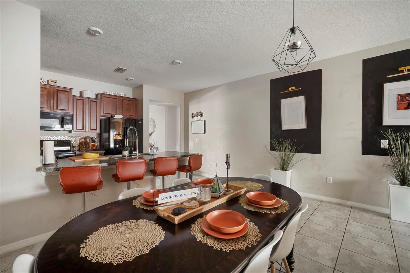 RIVERVIEW LAKES - Residential