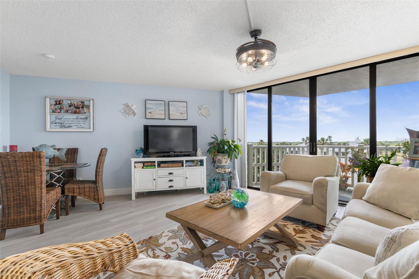 NAUTILUS CONDO - Residential