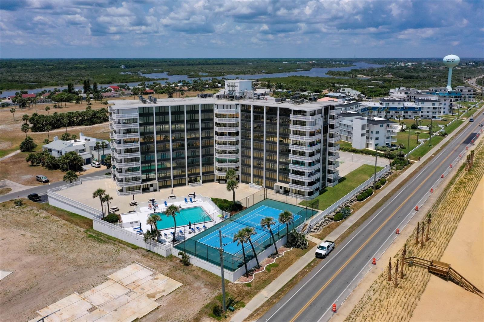 NAUTILUS CONDO - Residential