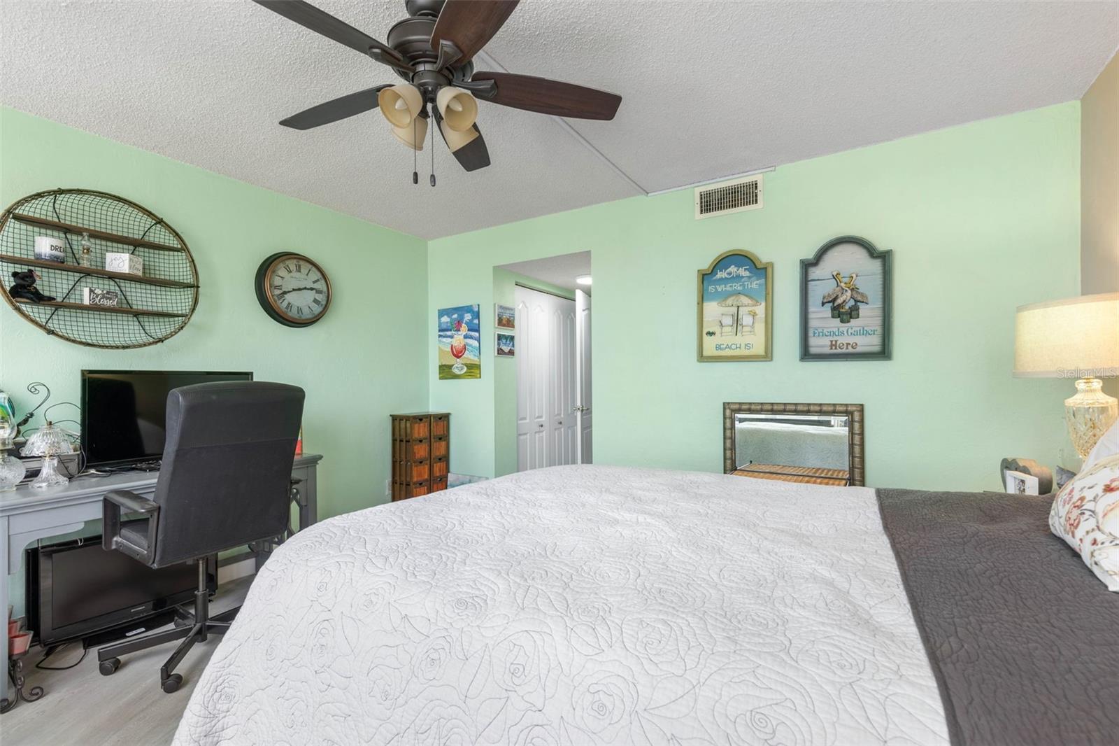 NAUTILUS CONDO - Residential