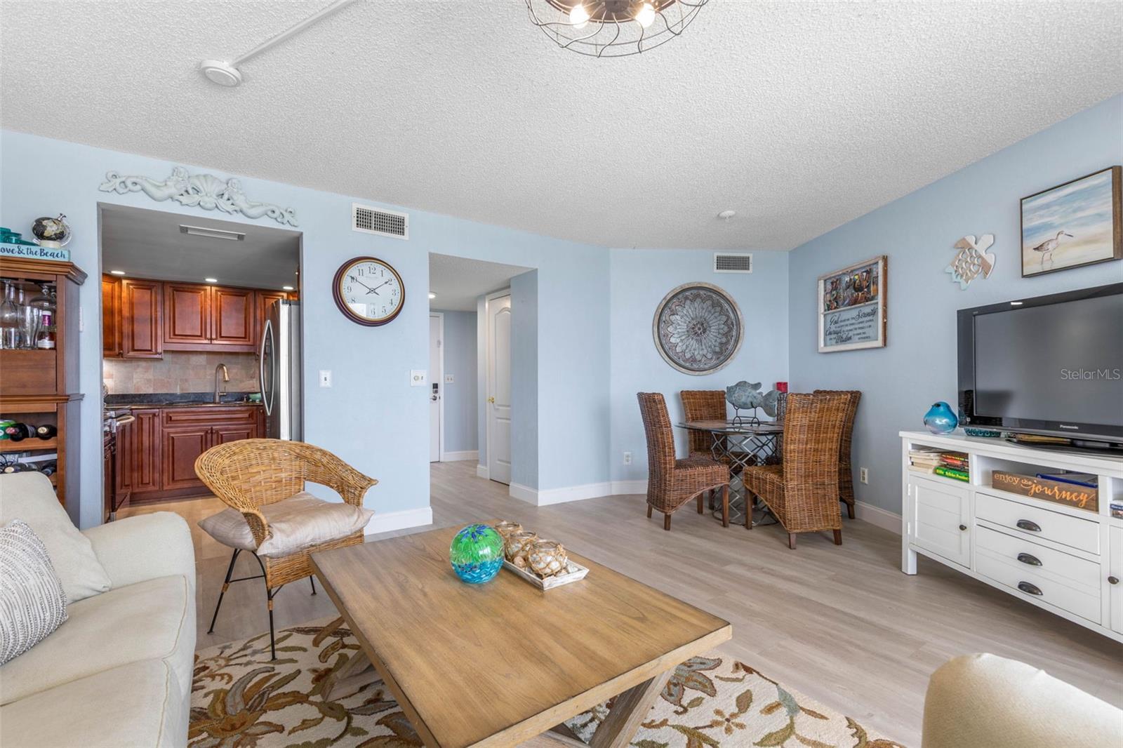 NAUTILUS CONDO - Residential
