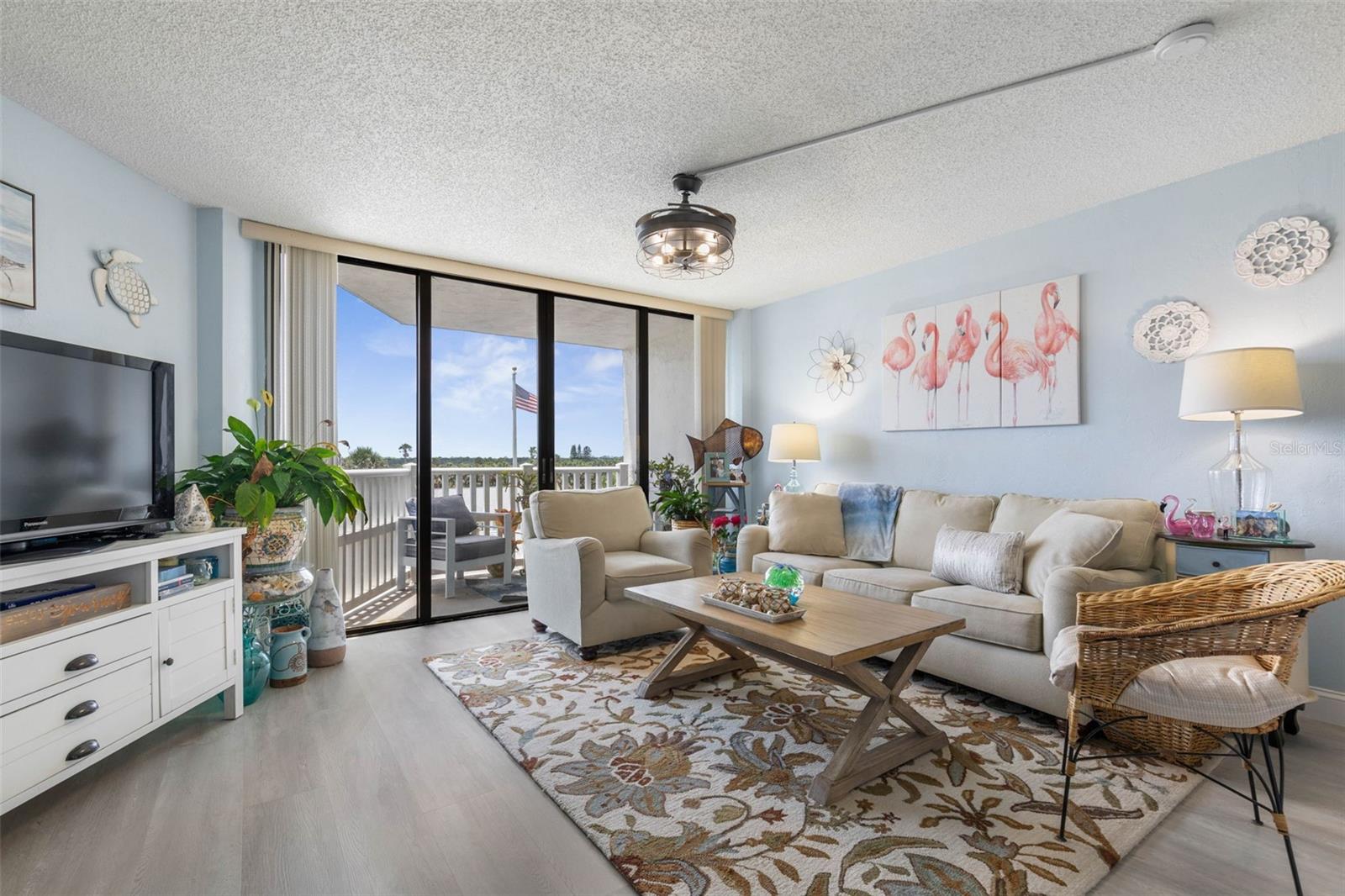 NAUTILUS CONDO - Residential